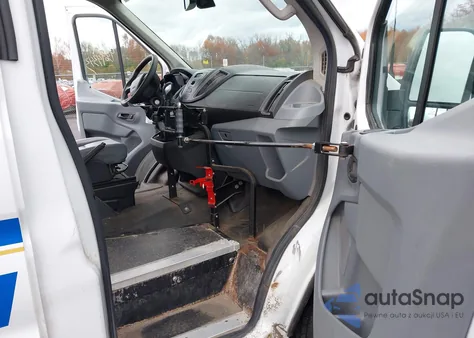 2018 Ford Transit-250 z USA, uszkodzony, nr VIN 1FTYR2CM4JKA11821